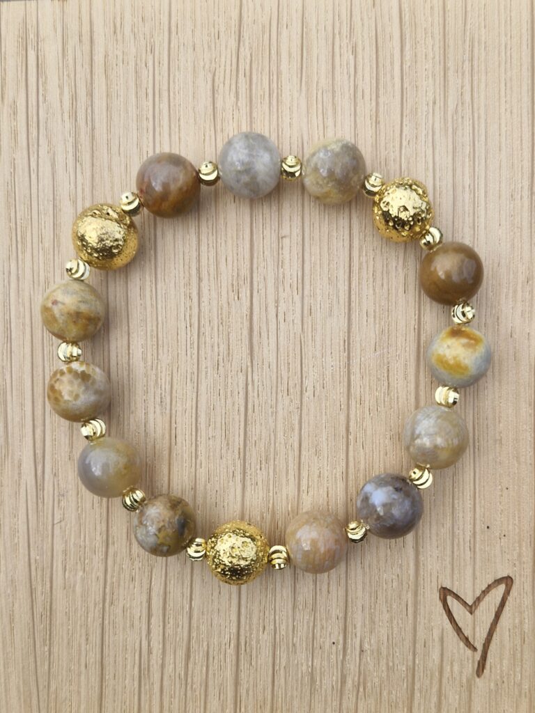 Fossil perle armbånd